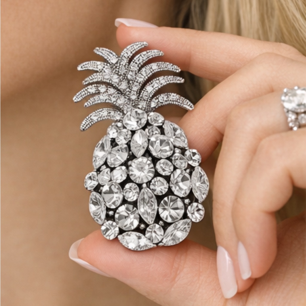 Crystal Pineapple Brooch Sparkling Statement Pin Vintage-Style Jewelry